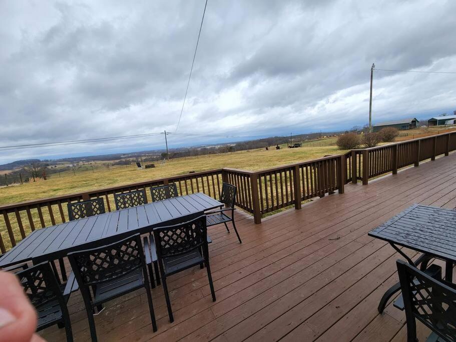 Spacious Family Farmhouse Pikeville エクステリア 写真